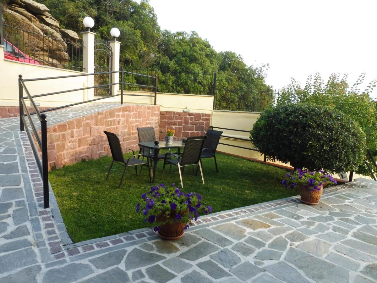 Helianthos Villa - Apartment No4 Palaiontsiflikion Exterior photo